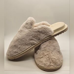 LUSSO CLOUD Draper Suede Slippers 